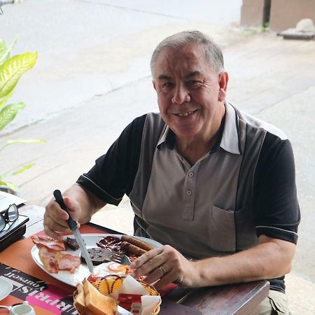 Hideaway Guest House And Bar Pattaya Exterior foto